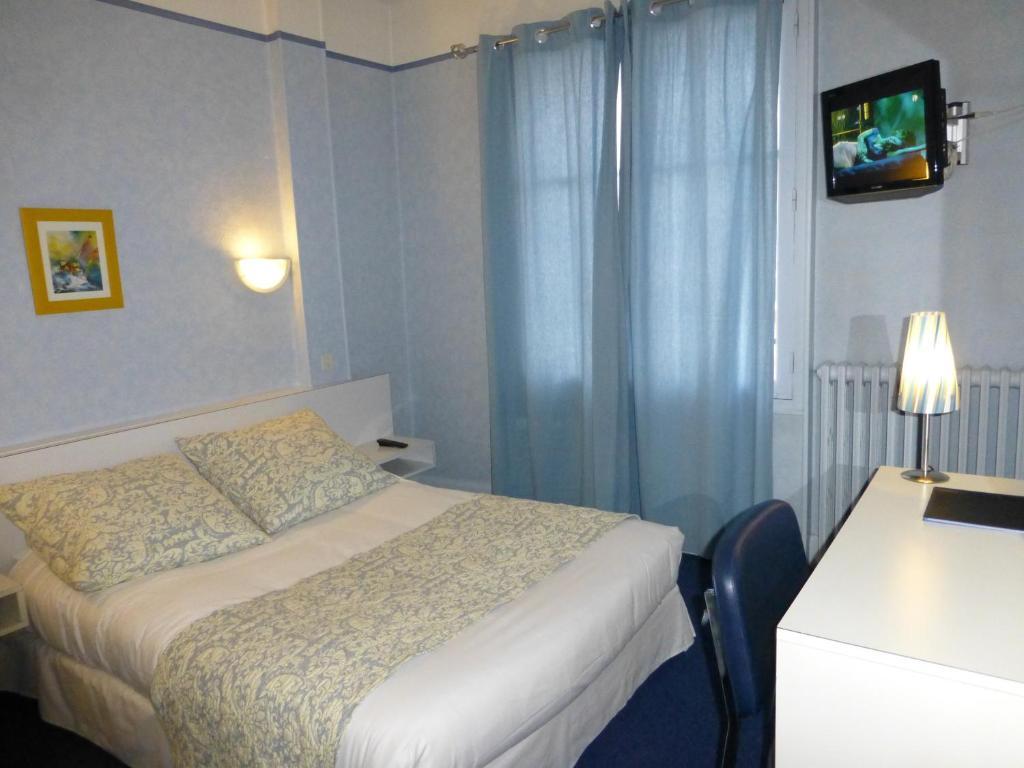 Trianon Hotel 2*
